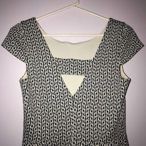 CUTE NAVY BLUE & WHITE SKATER DRESS ; SIZE M - Picture 3 of 6